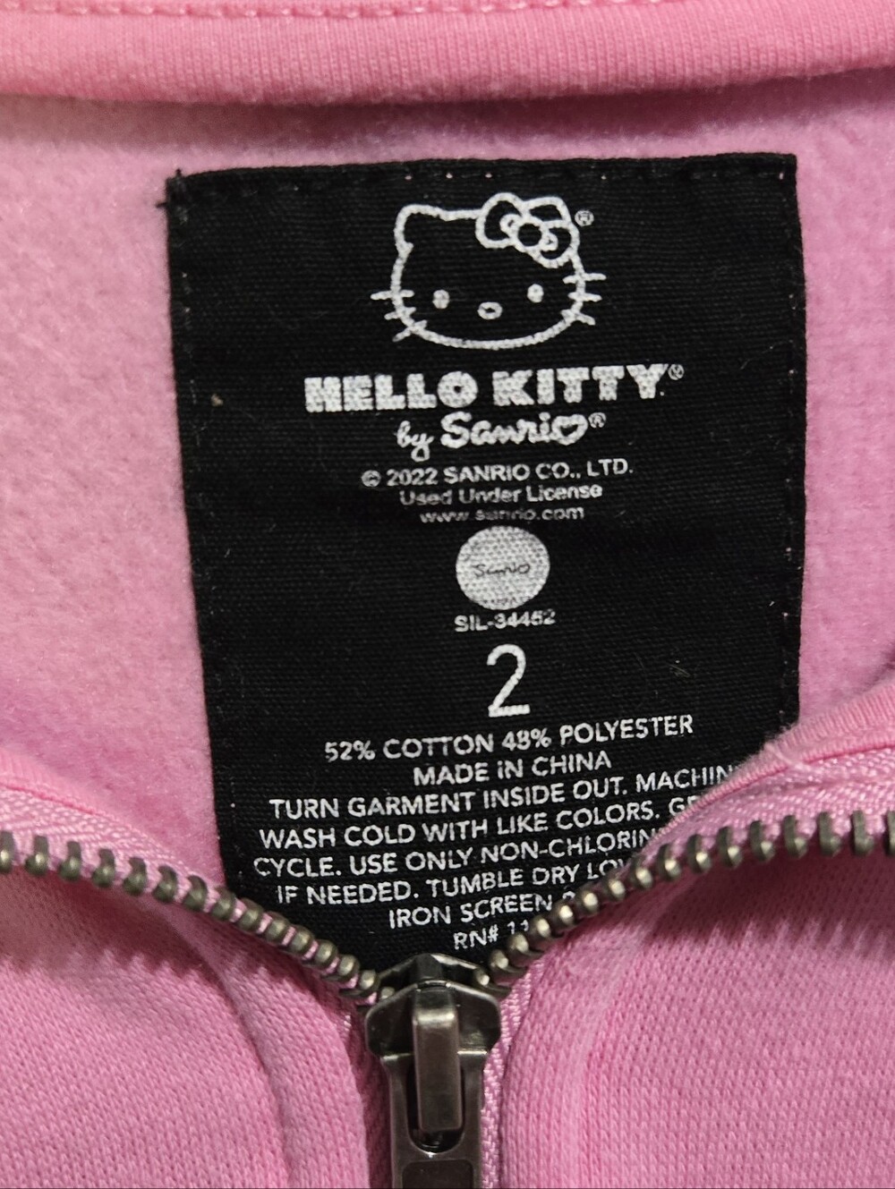 NWOT Hello kitty half zip pullover size 2 - Picture 3 of 3